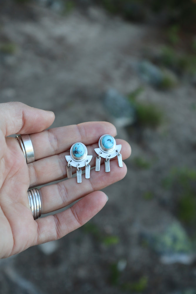 
                  
                    Load image into Gallery viewer, Little Shake Earrings
                  
                