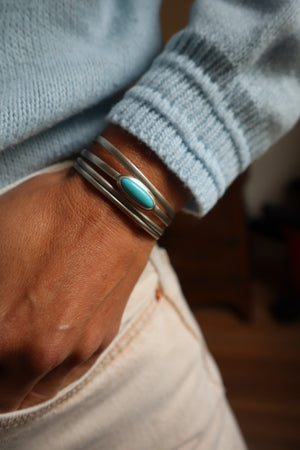
                  
                    Load image into Gallery viewer, Plume Turquoise Cuff
                  
                