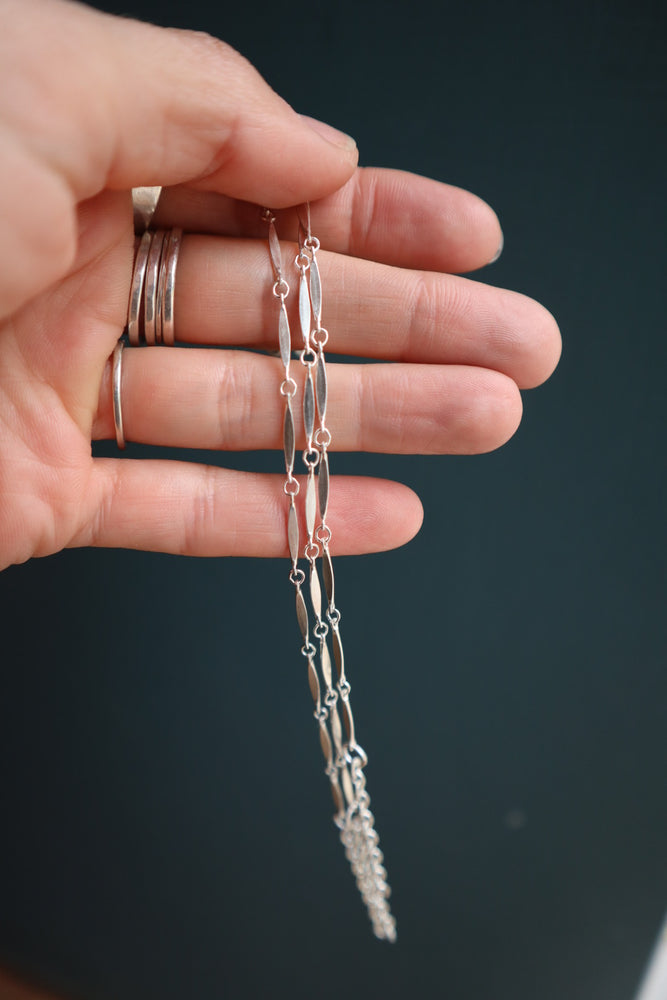 
                  
                    Load image into Gallery viewer, Dainty Chain Bracelet
                  
                
